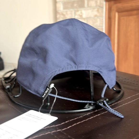 Athleta NWT Navy Blue Ultra Light Run Cap 3.0 Adjustable. - Picture 5 of 6